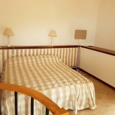 Casa Kenzia アパート